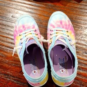 Bob's multi color Tenny shoe